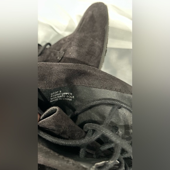 Atop by ZiGi Soho size 6 lace up micro- suede wedge heel boot - Picture 3 of 6